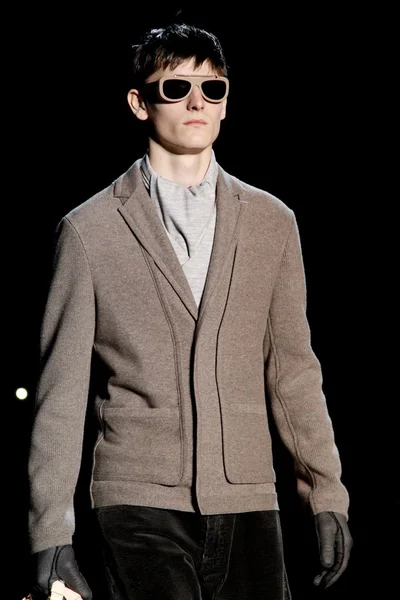 Look 24